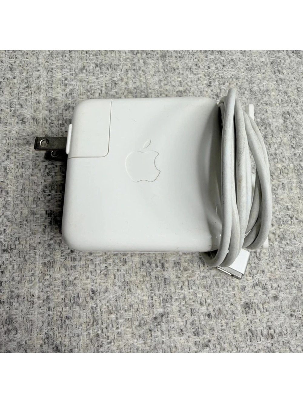 Genuine Apple 60W MagSafe 2 Power Adapter MacBook Pro Charger White OEM
